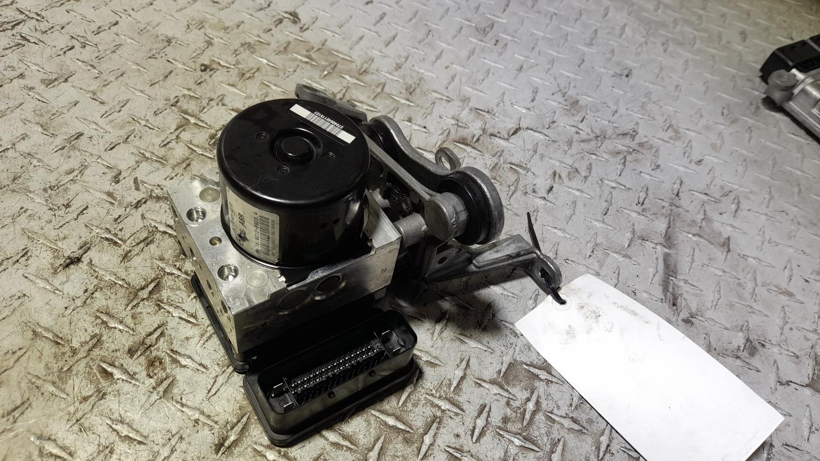 View Auto part Abs Pump/Modulator Mercedes C Class 2012