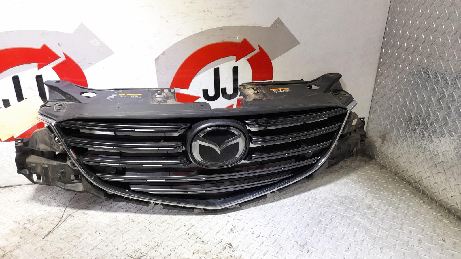 View Auto part Grille Mazda Cx5 2015