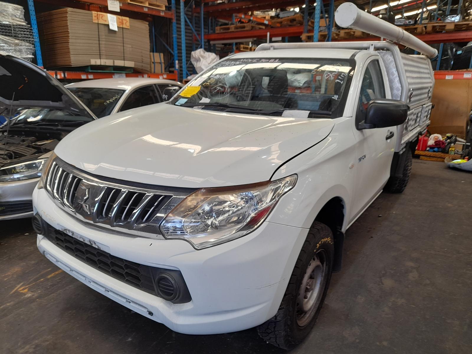 View Auto part Trans/Gearbox Mitsubishi Triton 2015