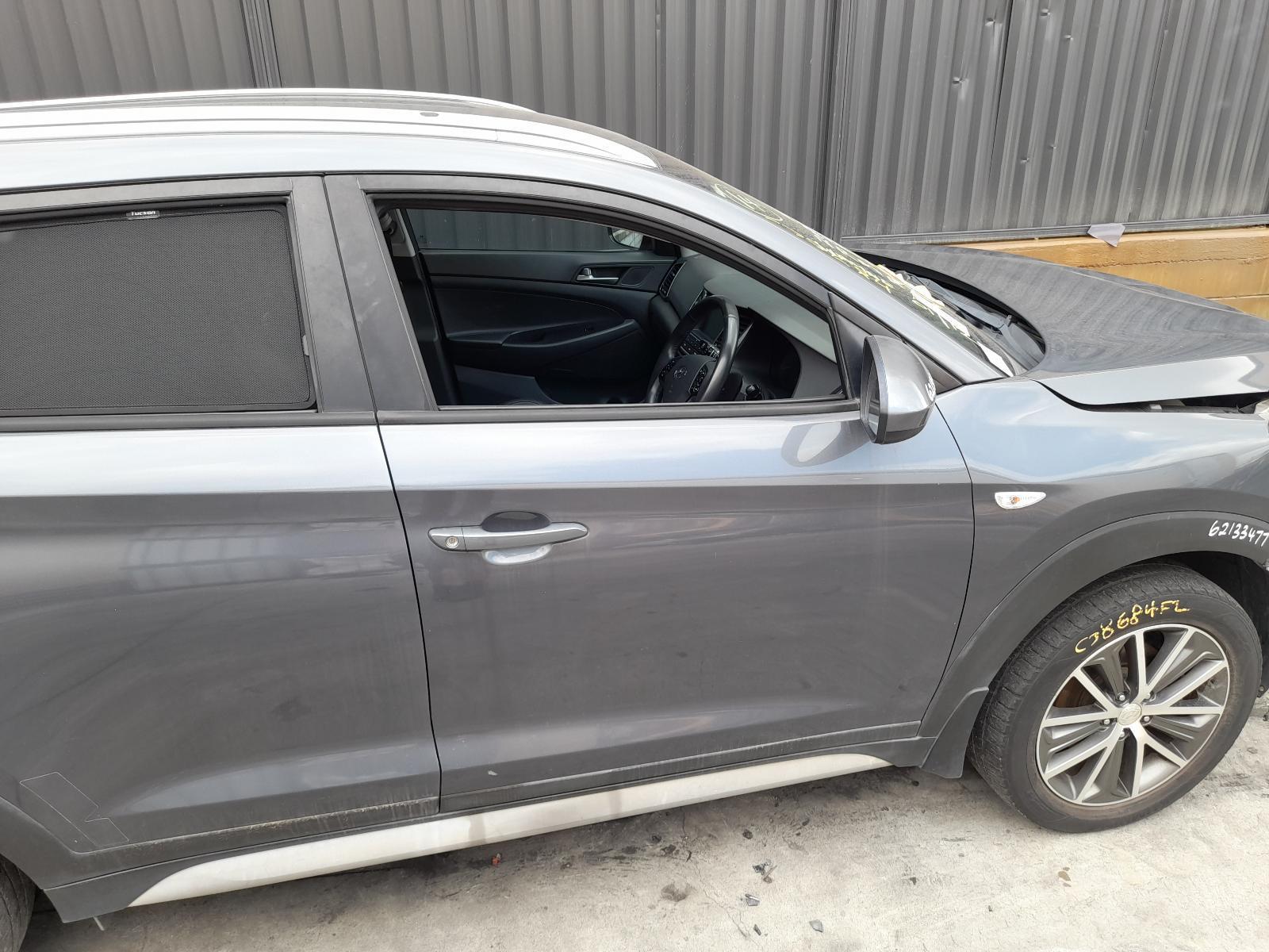 View Auto part Right Front Door Hyundai Tucson 2016