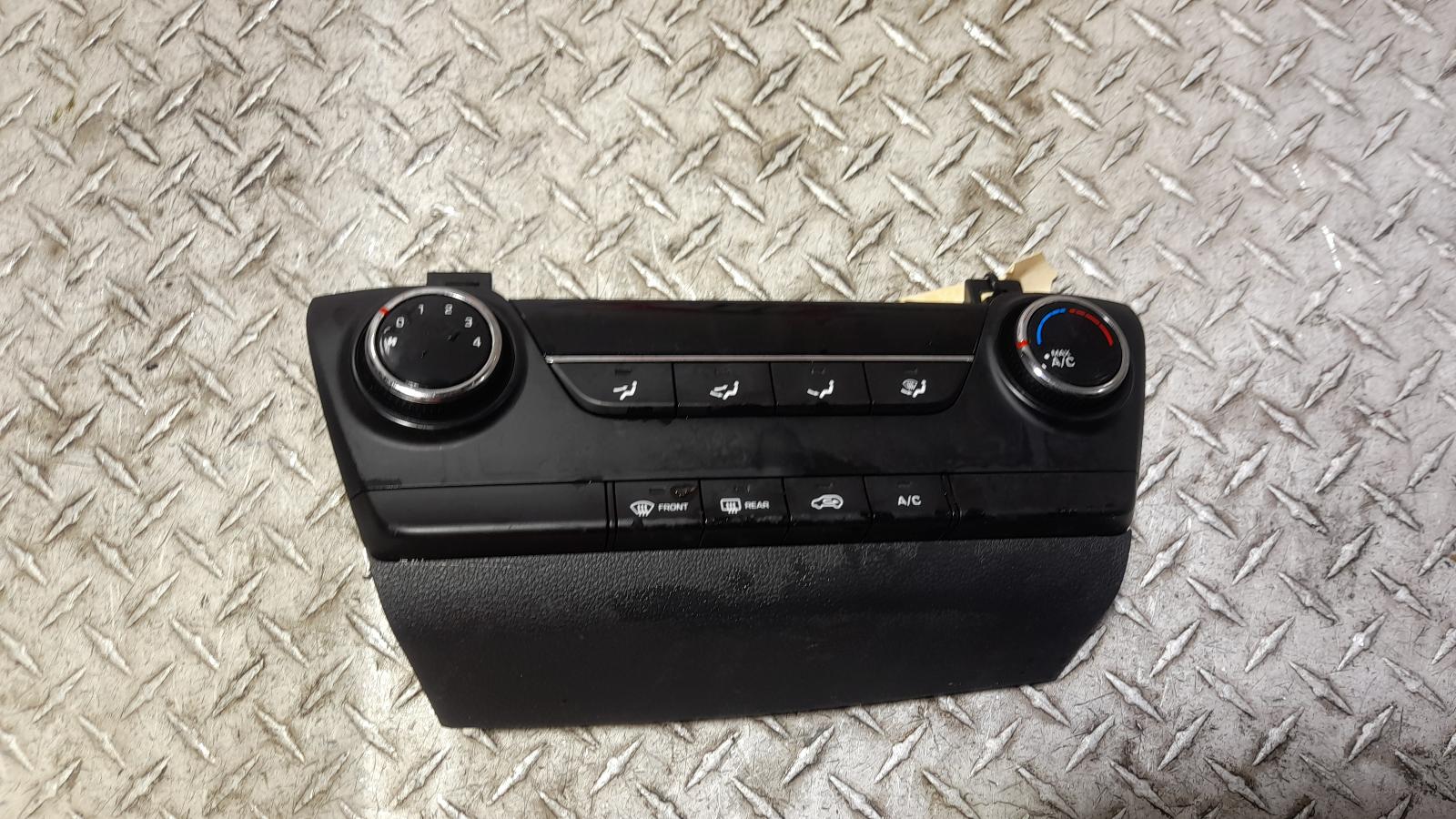View Auto part Heater/Ac Controls Hyundai Tucson 2016