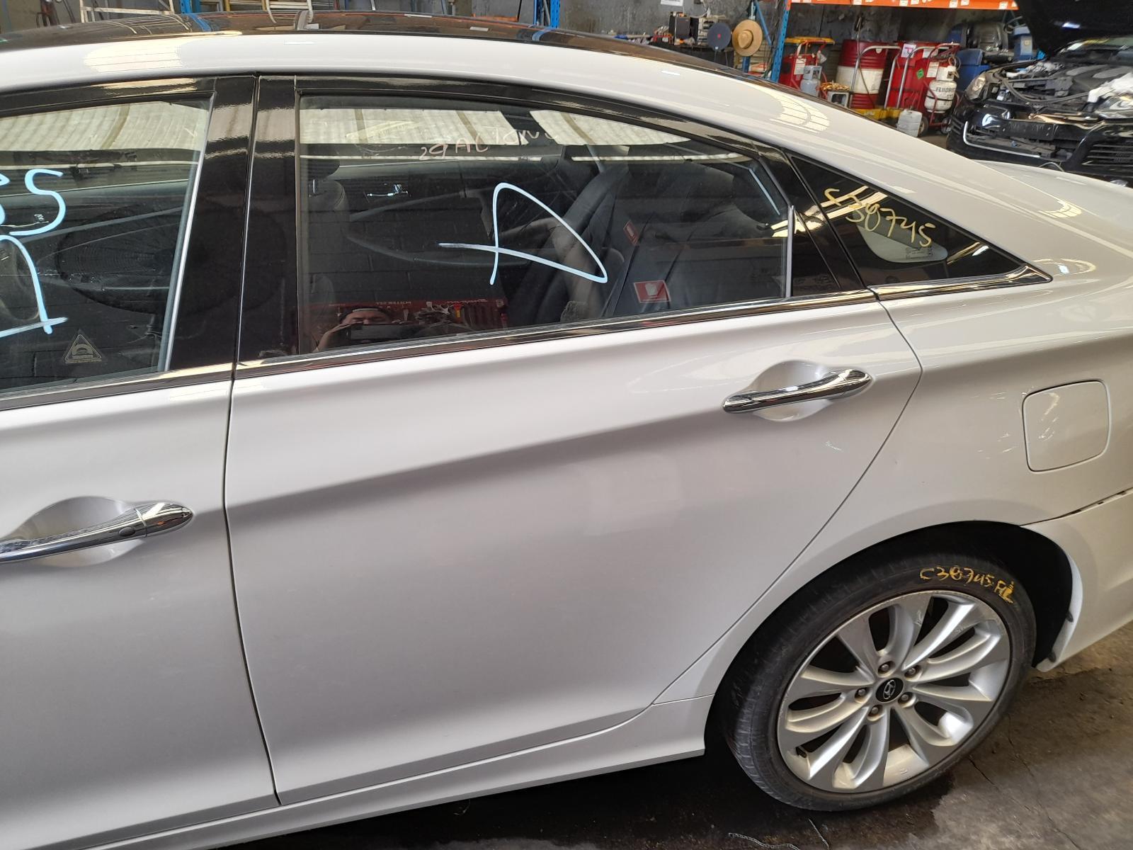 View Auto part Left Rear Door Window Hyundai I45 2011