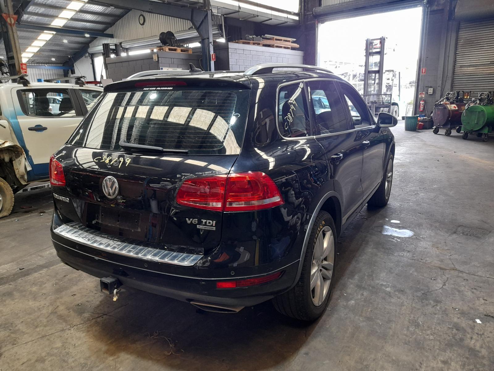 View Auto part Trans/Gearbox Volkswagen Touareg 2013