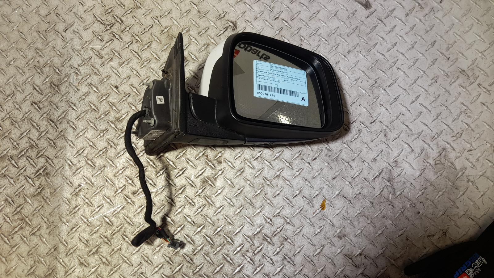 View Auto part Right Door Mirror Jeep Grandcherokee 2017