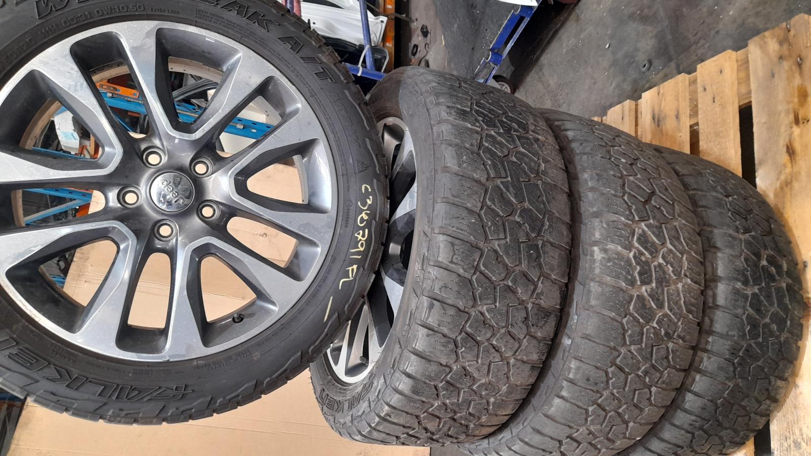 View Auto part Wheel Mag Jeep Grandcherokee 2017