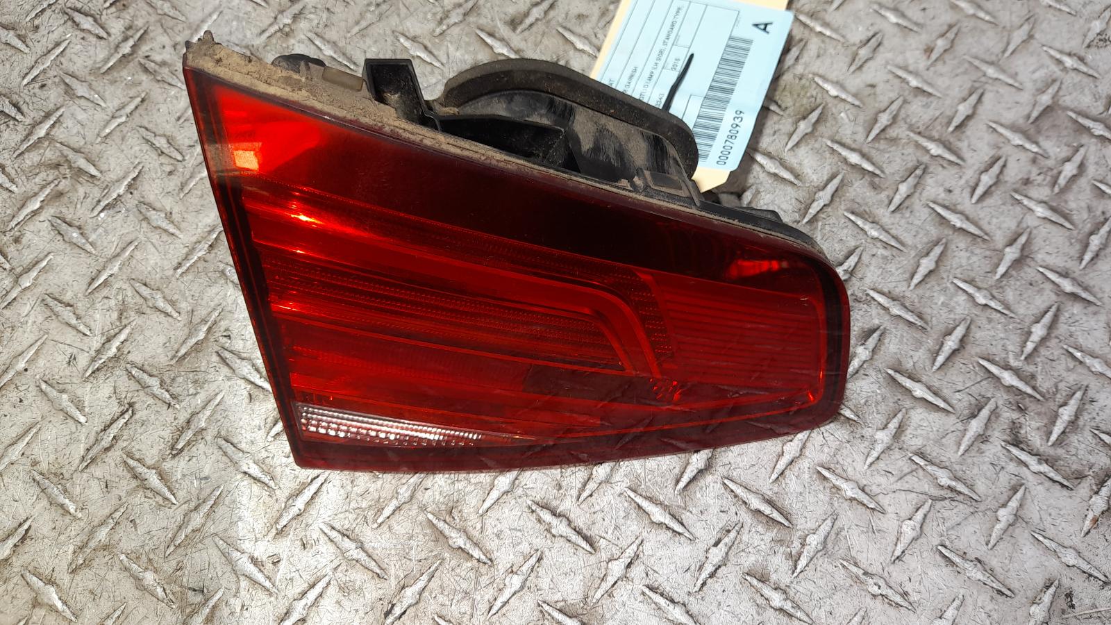 View Auto part Rear Garnish Volkswagen Passat 2015