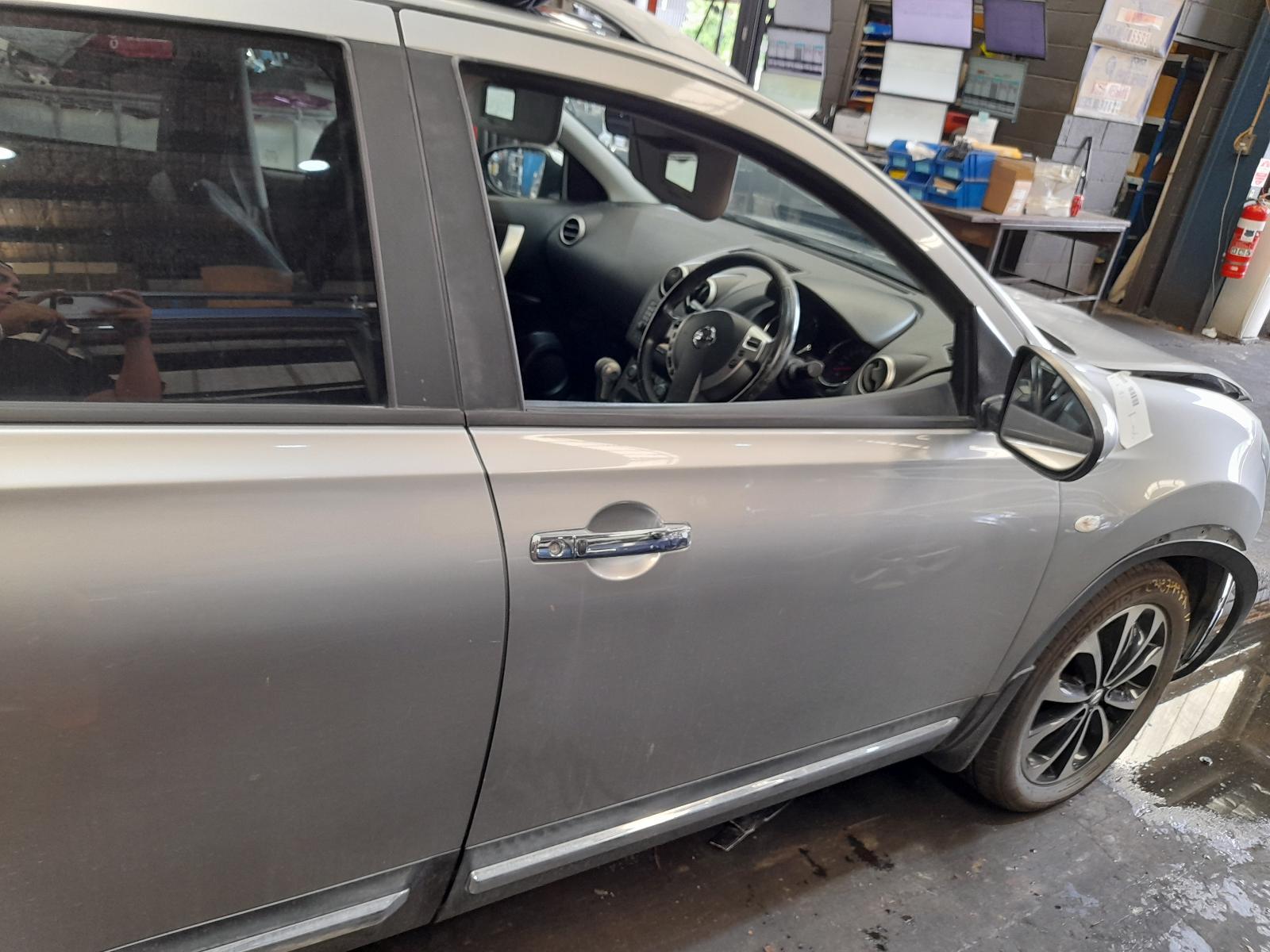 View Auto part Right Front Door Window Nissan Dualis 2013