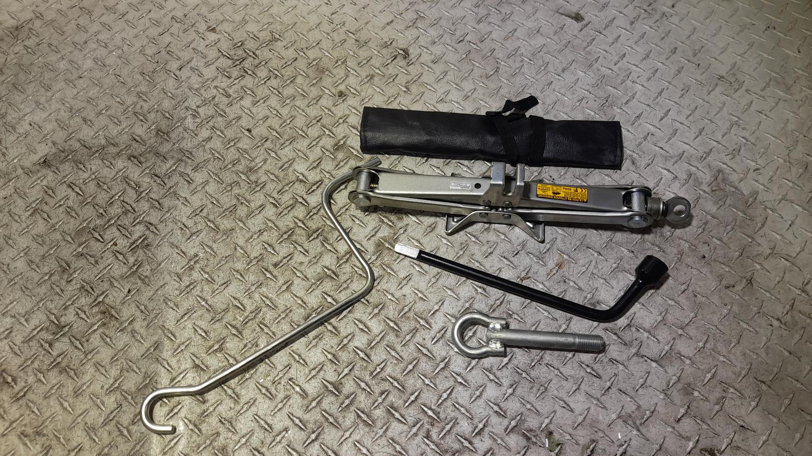 View Auto part Jack/Tool Kit Toyota Corolla 2011