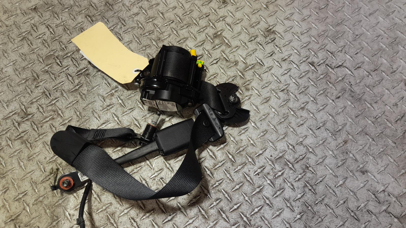 View Auto part Seatbelt/Stalk Kia Cerato 2023