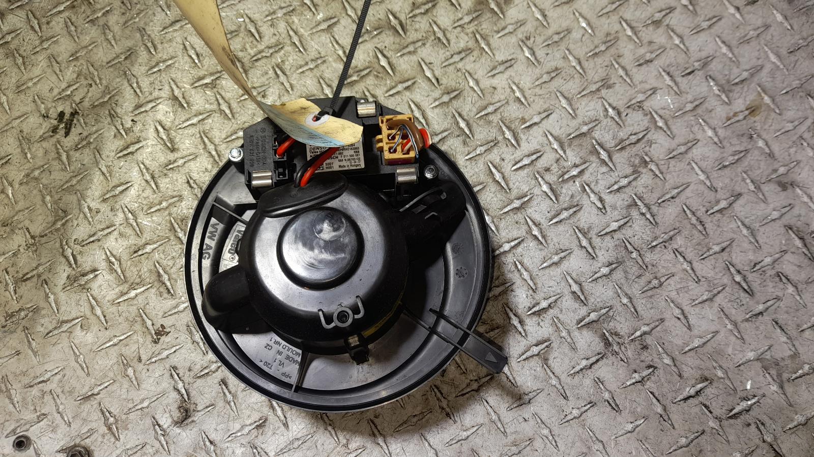 View Auto part Heater Fan Motor Volkswagen Golf 2012