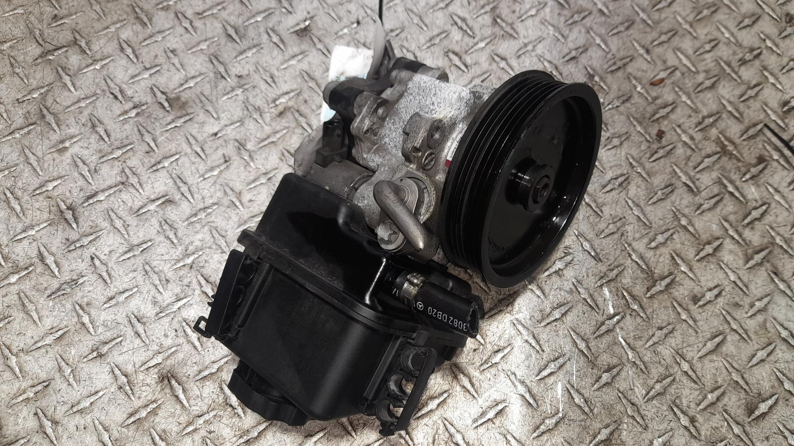 View Auto part Steering Pump Mercedes E Class 2012