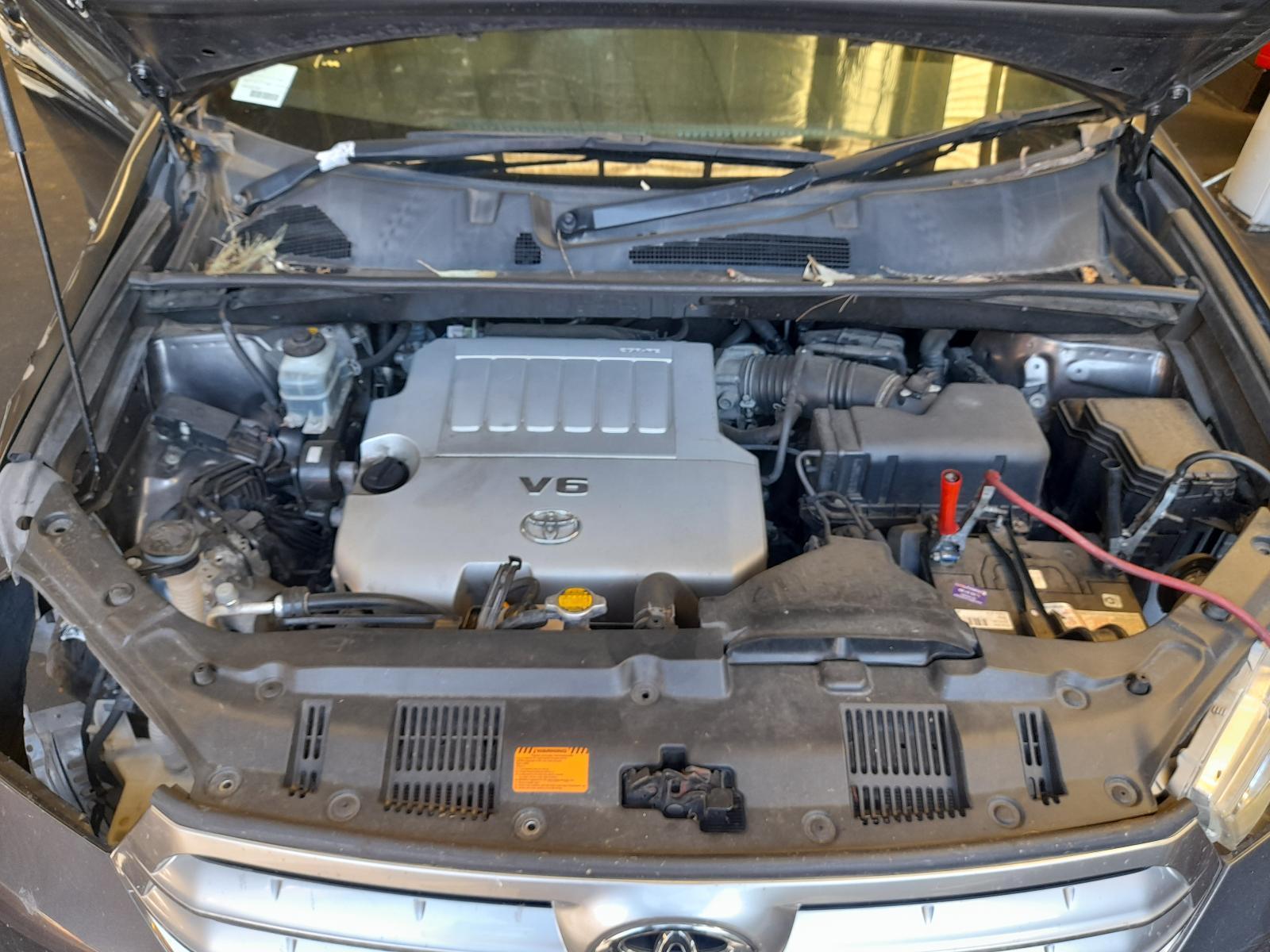 View Auto part Engine Toyota Kluger 2012
