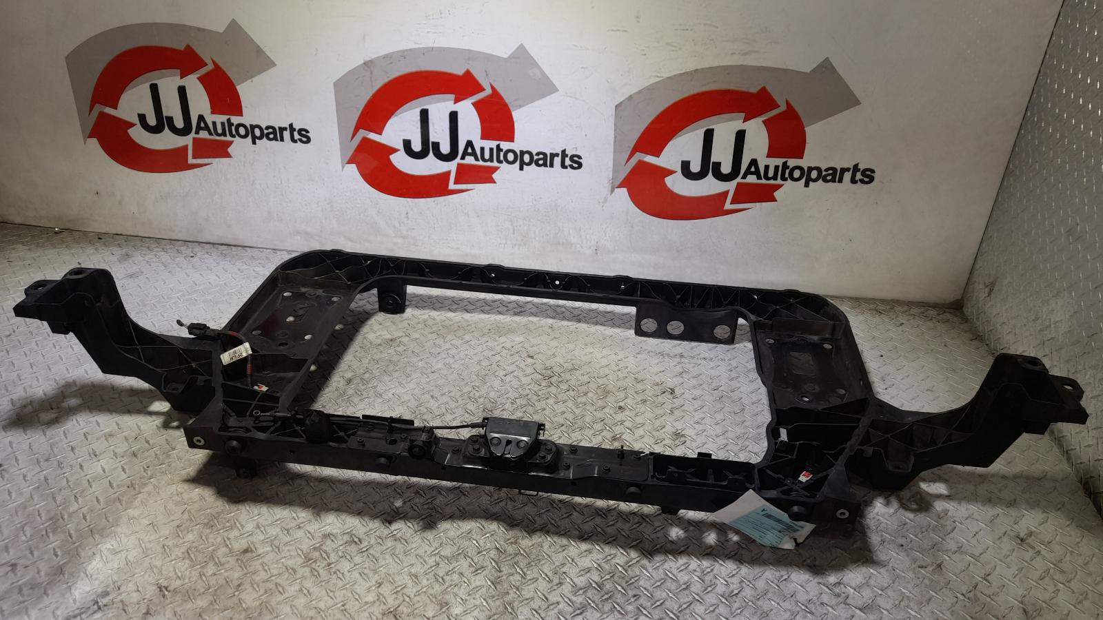 View Auto part Radiator Support Hyundai Ix35 2015