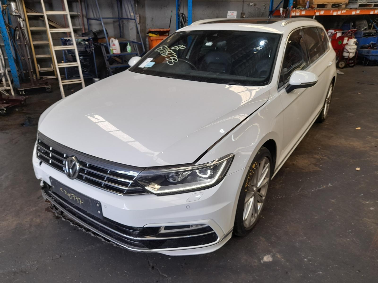 View Auto part Trans/Gearbox Volkswagen Passat 2016