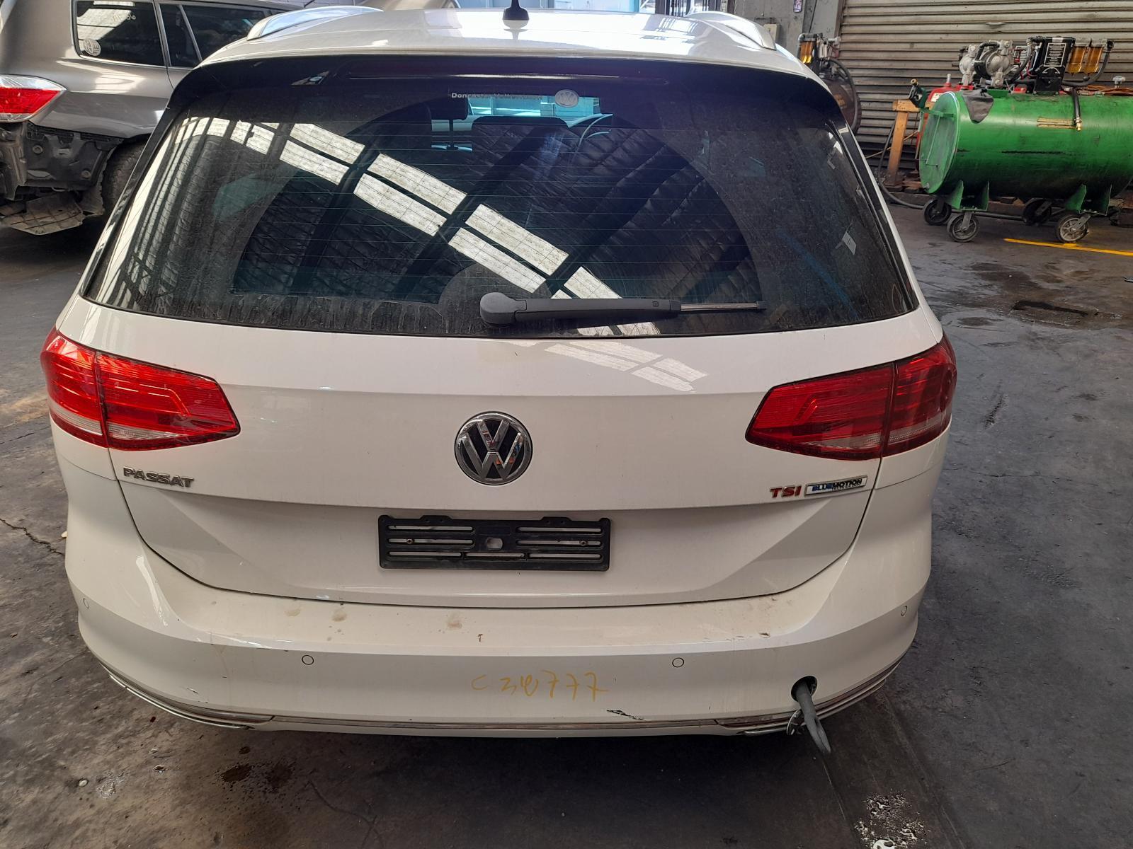 View Auto part Bootlid/Tailgate Volkswagen Passat 2016