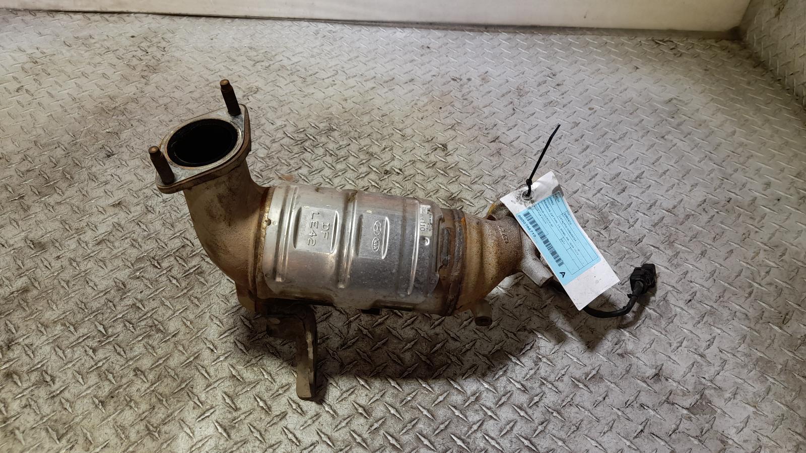 View Auto part Catalytic Converter Kia Sorento 2012