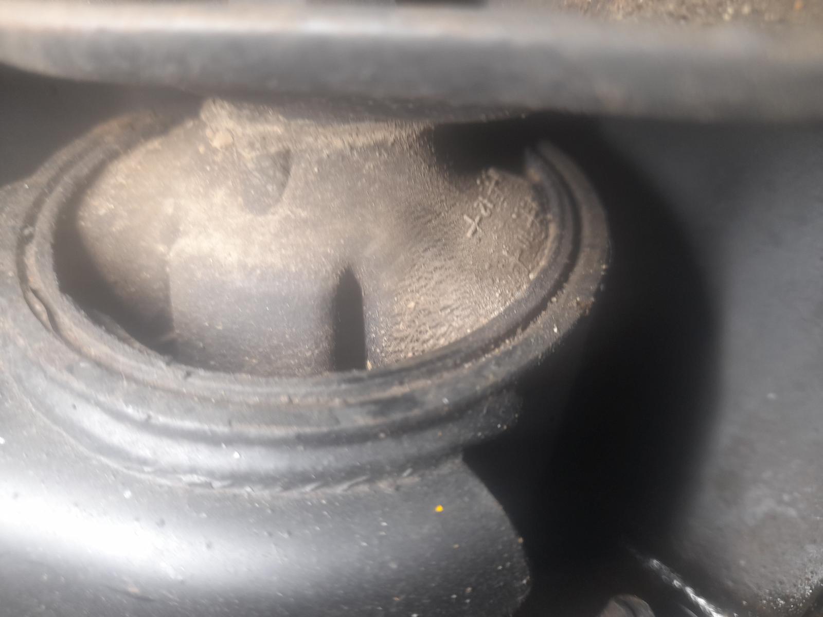 View Auto part Right Front Lower Control Arm Kia Sorento 2012