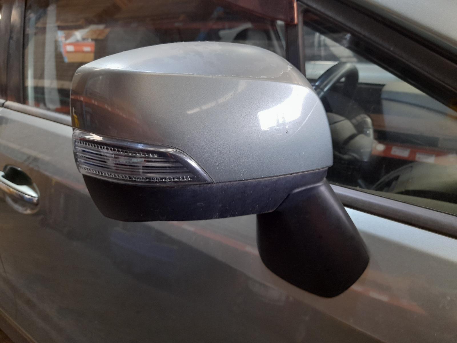 View Auto part Right Door Mirror Subaru Xv 2013