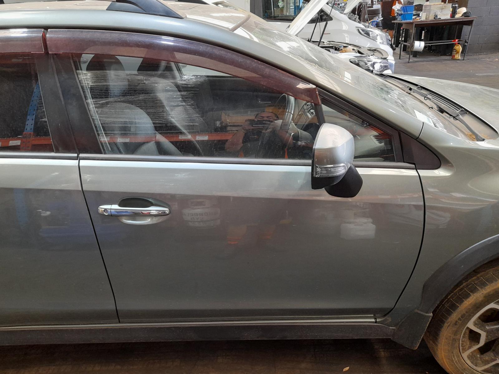 View Auto part Right Front Door Window Subaru Xv 2013