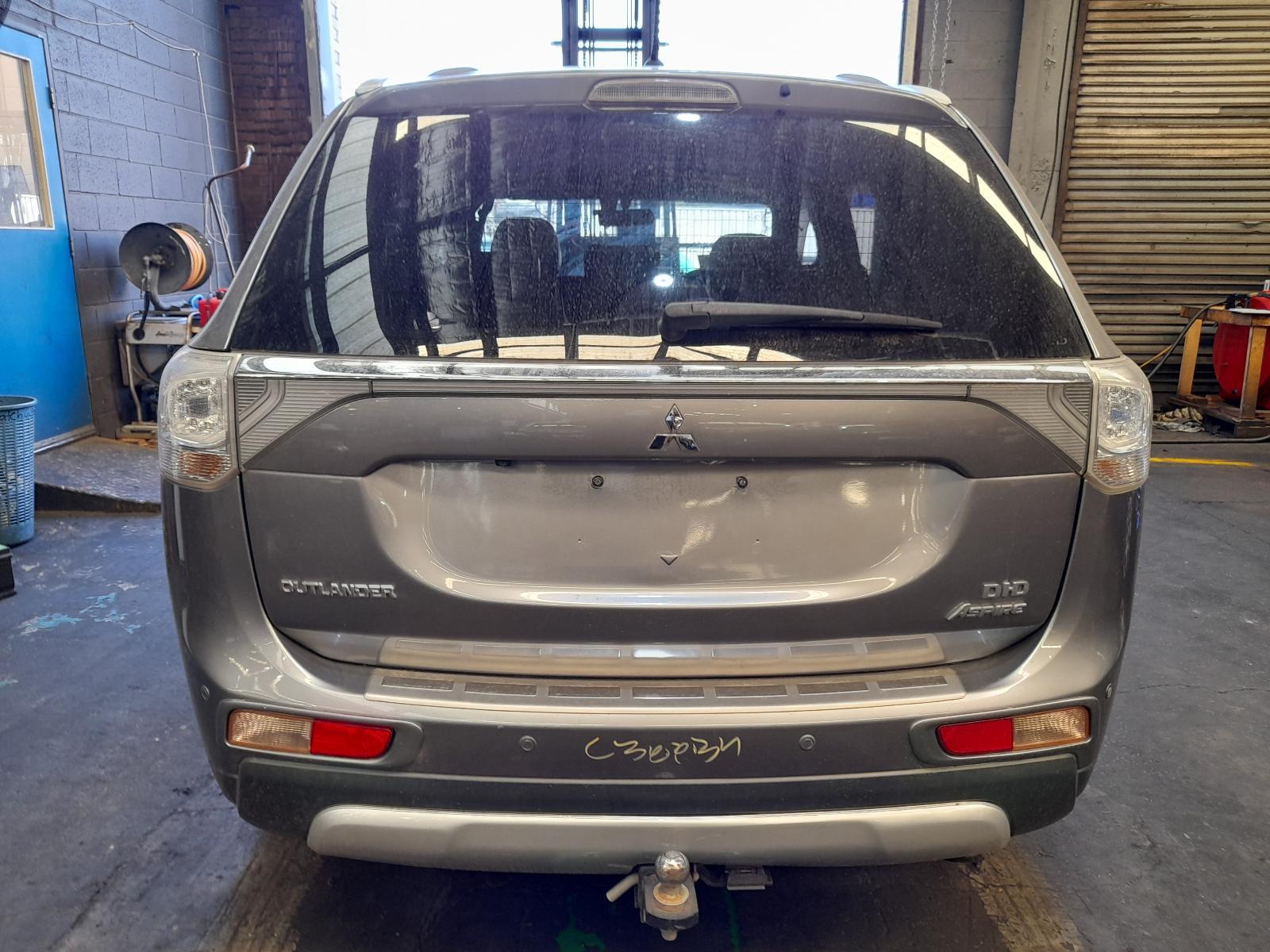 View Auto part Bootlid/Tailgate Mitsubishi Outlander 2014