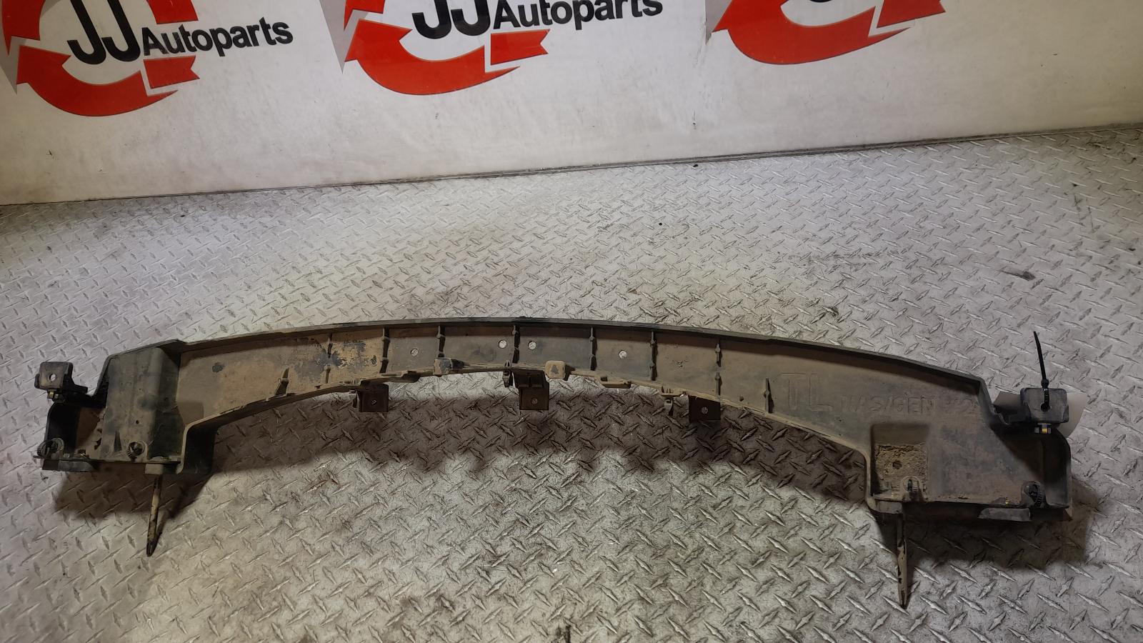 View Auto part R/Bar Bracket/Reinfo Hyundai Tucson 2017