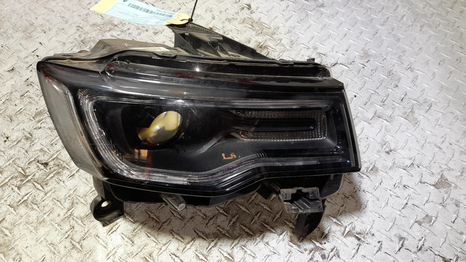 View Auto part Right Headlamp Jeep Grandcherokee 2018