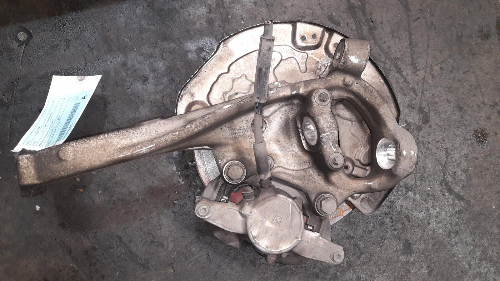 View Auto part Left Front Hub Assembly Mercedes C Class 2018