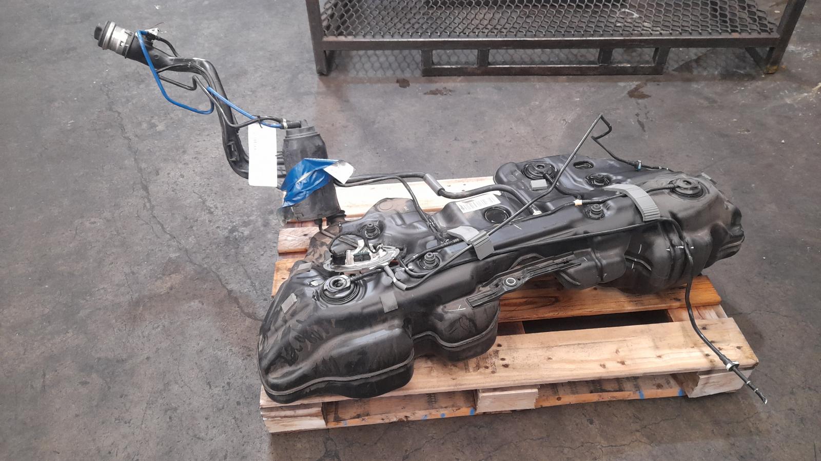 View Auto part Fuel Tank Mercedes C Class 2018