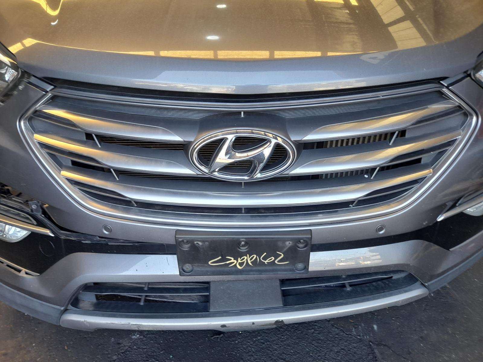 View Auto part Grille Hyundai Santa Fe 2016