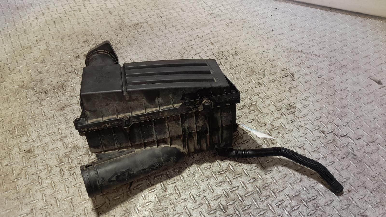 View Auto part Air Cleaner/Box Volkswagen Caddy 2012