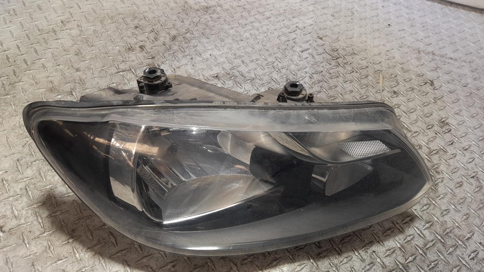 View Auto part Right Headlamp Volkswagen Caddy 2012