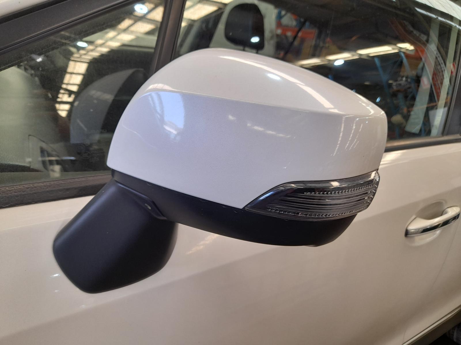 View Auto part Left Door Mirror Subaru Xv 2013