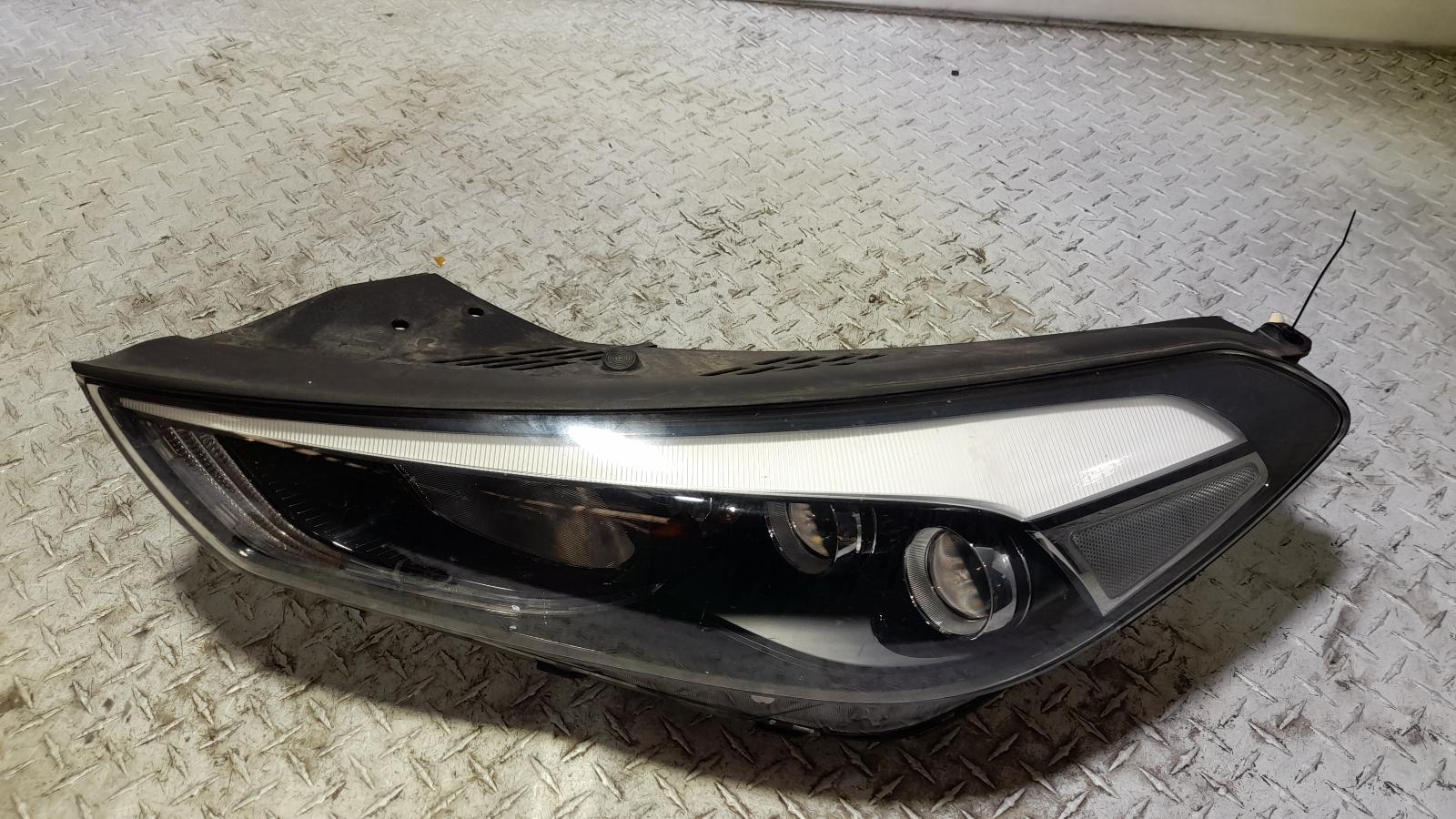 View Auto part Left Headlamp Hyundai Tucson 2016