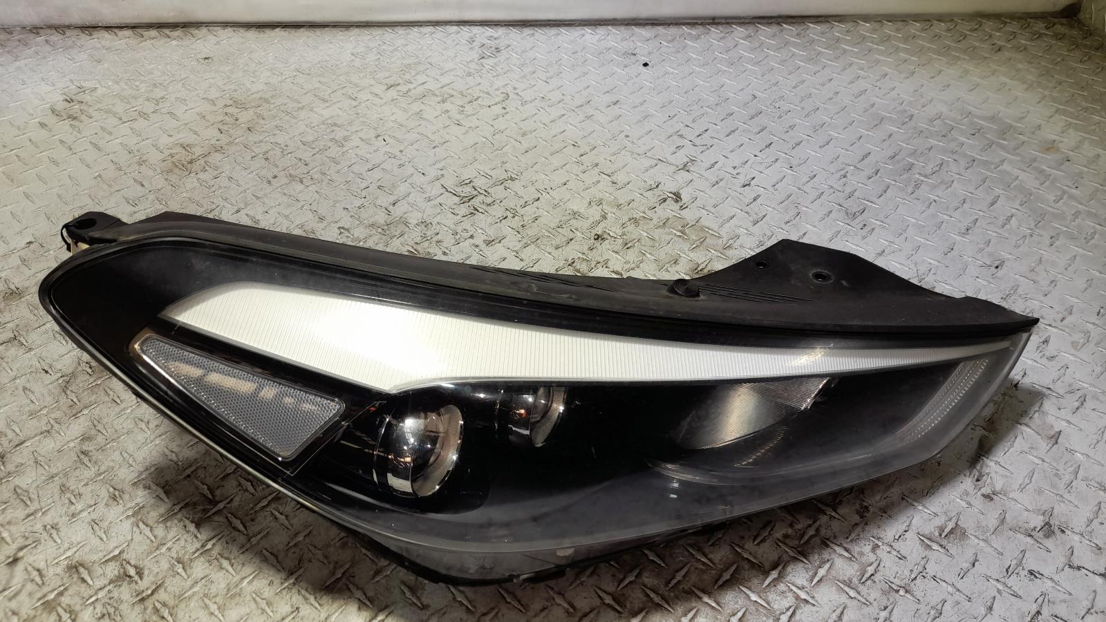 View Auto part Right Headlamp Hyundai Tucson 2016