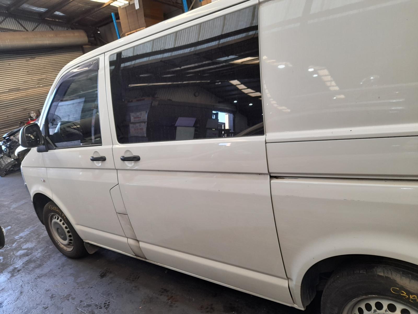 View Auto part Left Rear Door/Sliding Volkswagen Transporter 2013