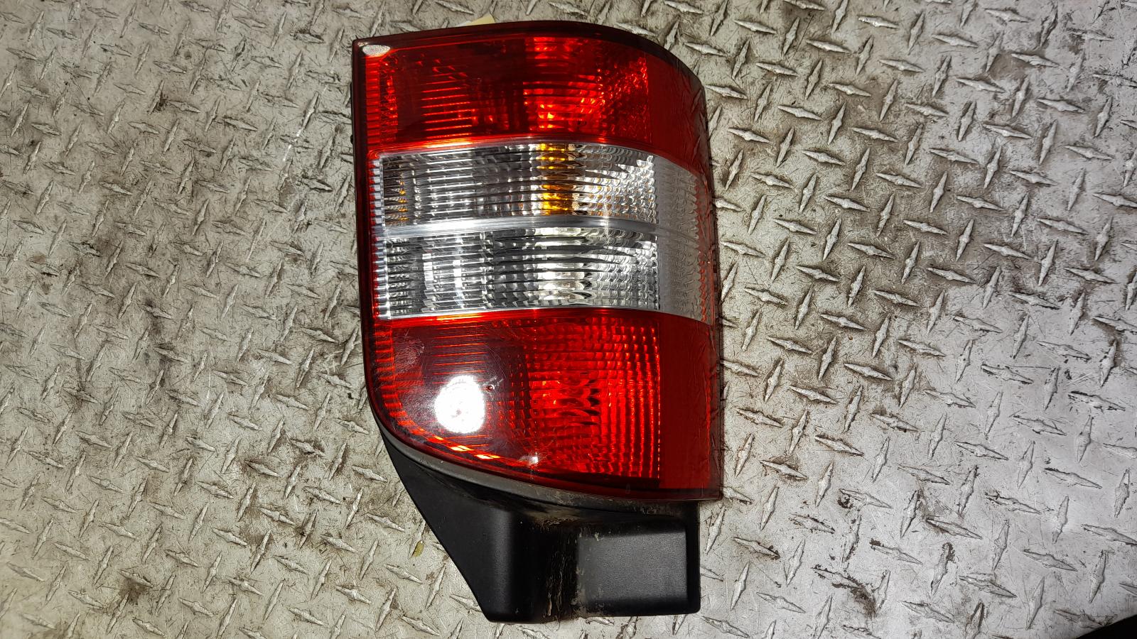 View Auto part Left Taillight Volkswagen Transporter 2013