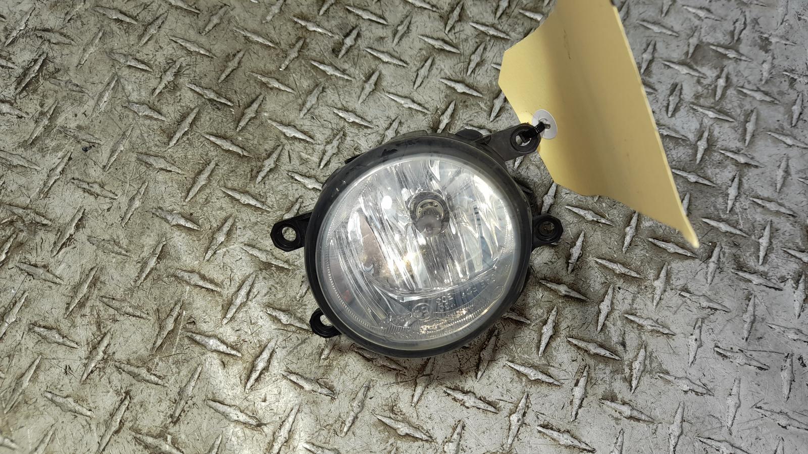 View Auto part Right Indicator/Fog/Side Lexus Ct200h 2011