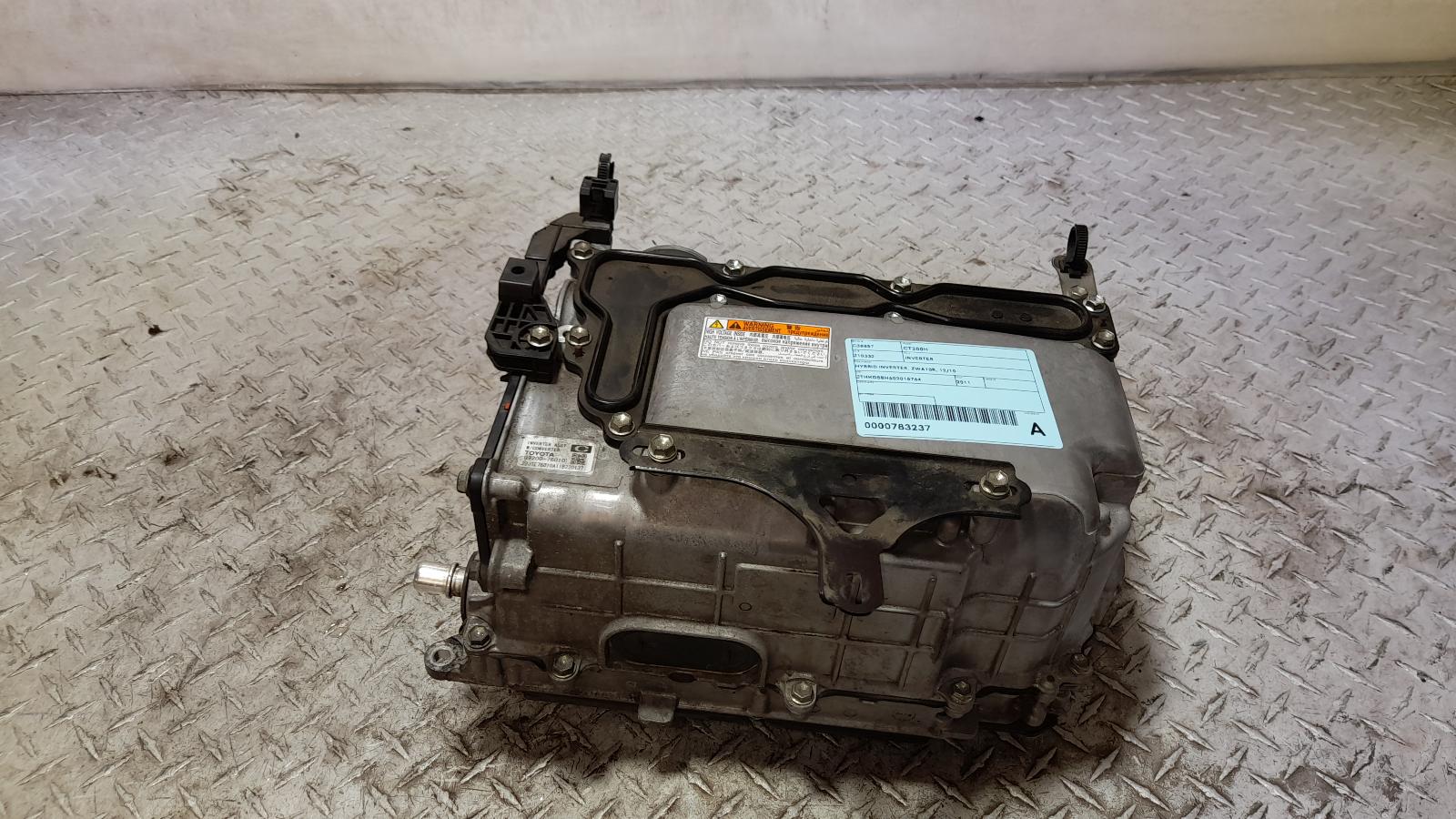 View Auto part Inverter Lexus Ct200h 2011