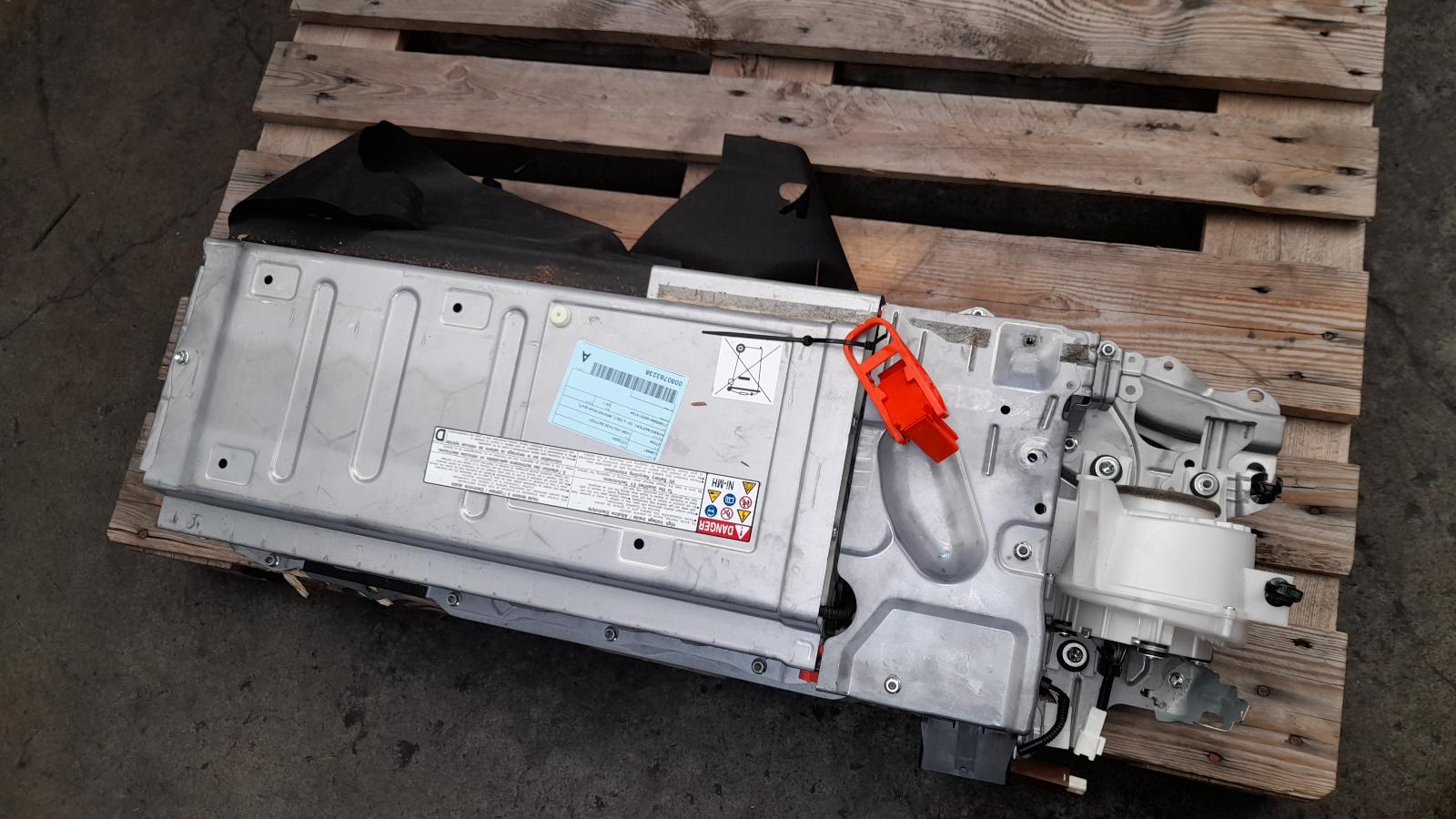 View Auto part High Voltage Battery Lexus Ct200h 2011