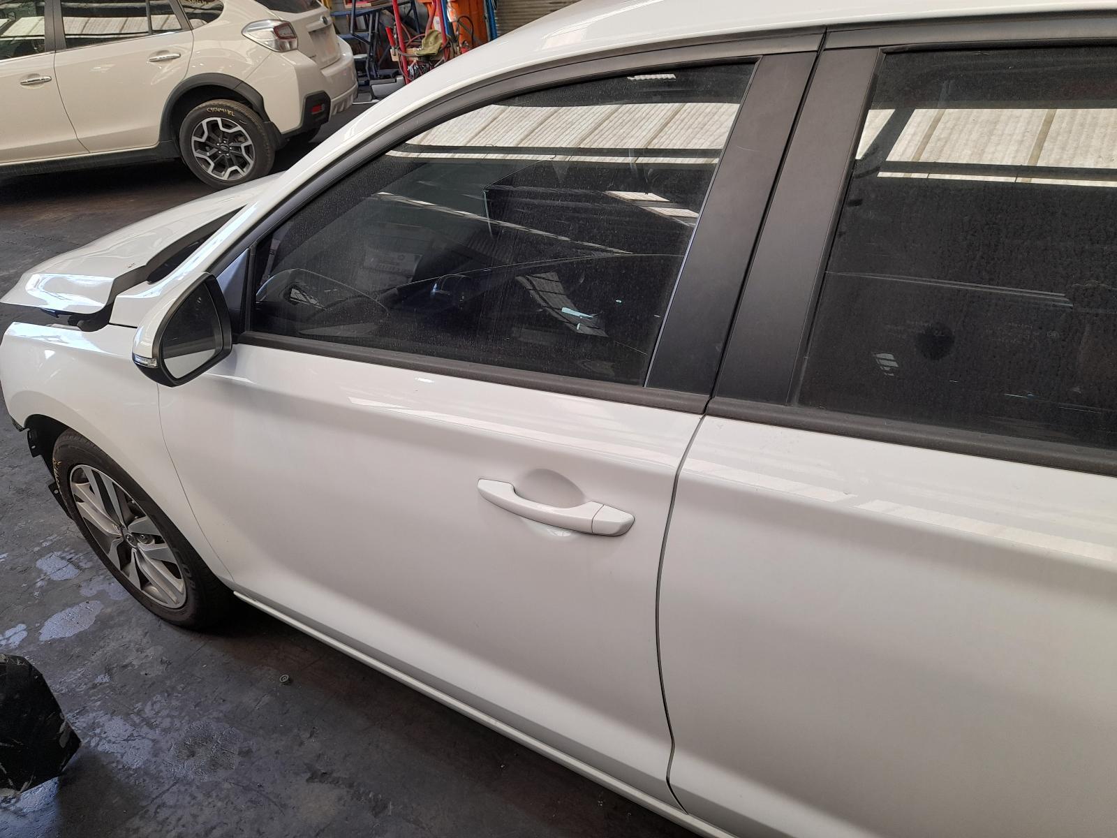 View Auto part Left Front Door Window Hyundai I30 2018