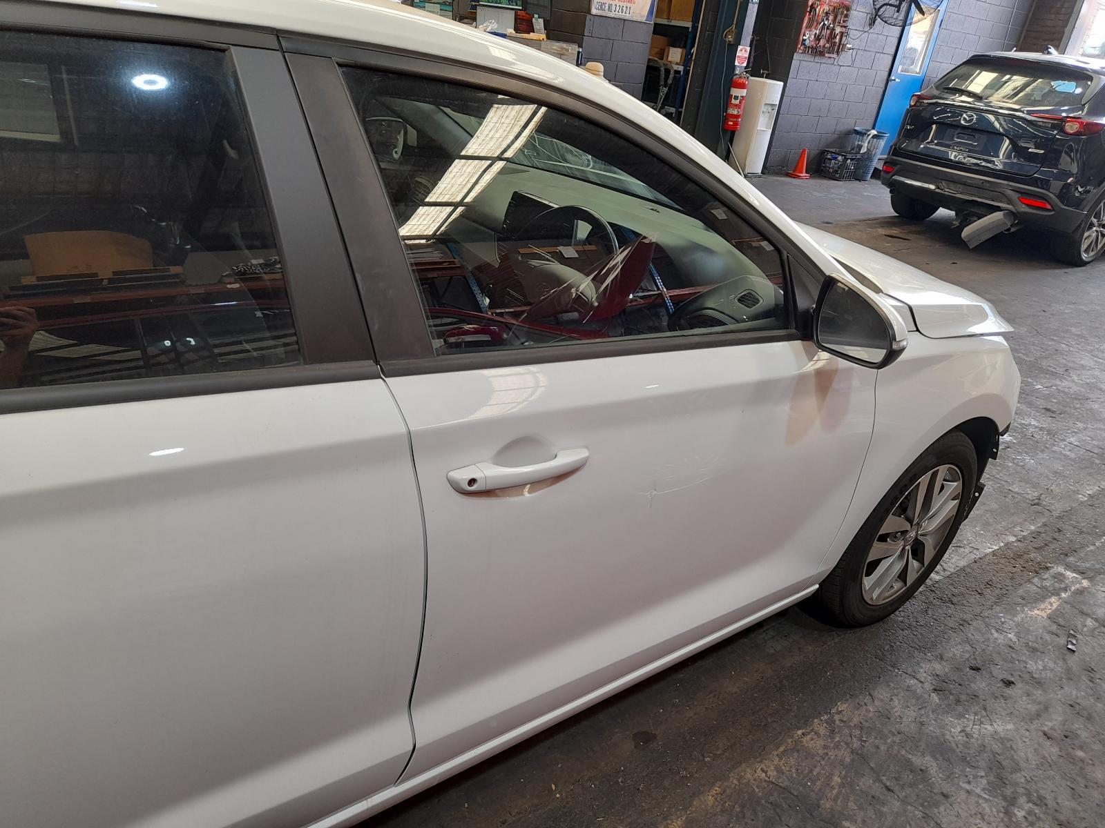 View Auto part Right Front Door Window Hyundai I30 2018