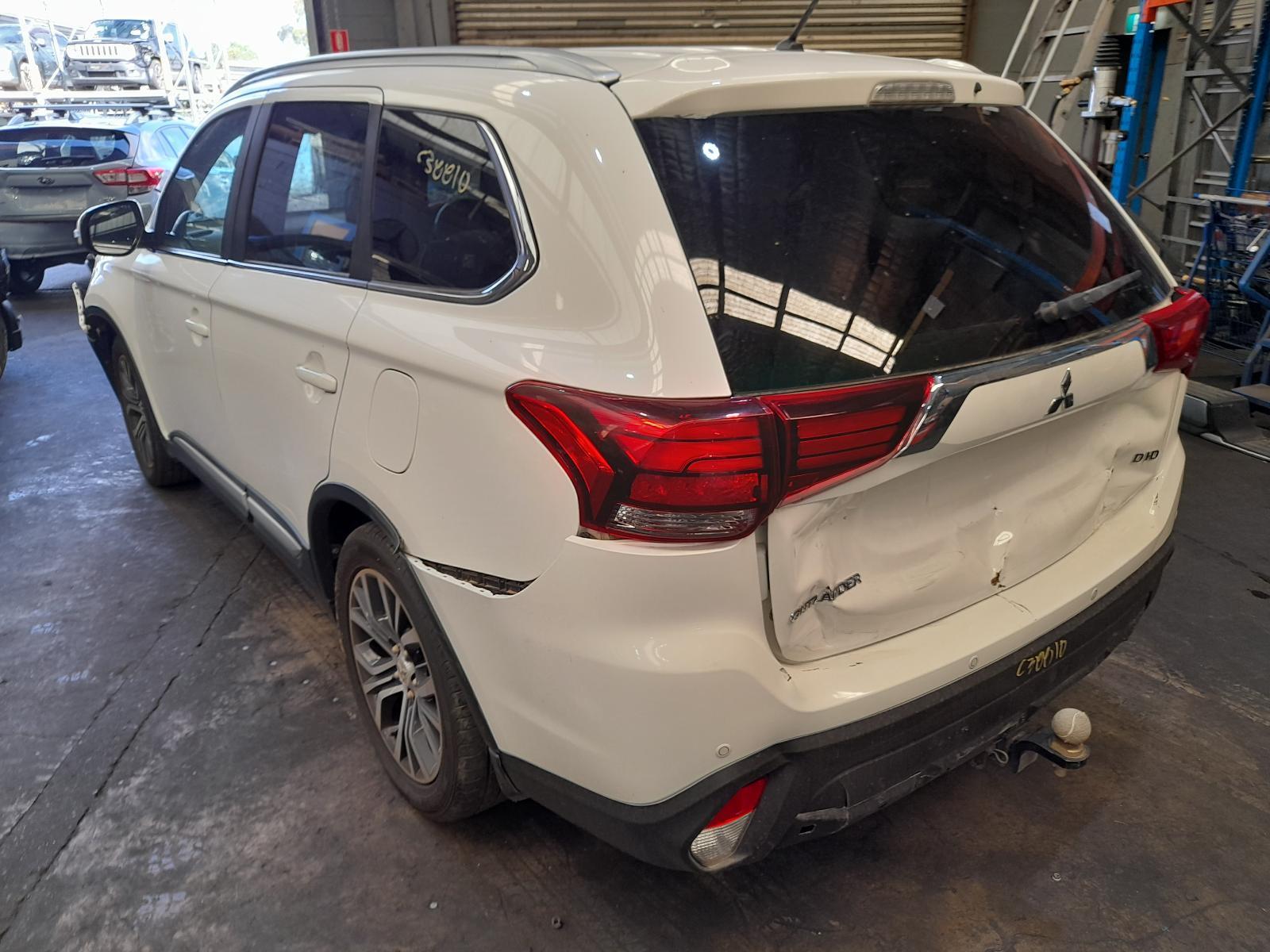 View Auto part Trans/Gearbox Mitsubishi Outlander 2016