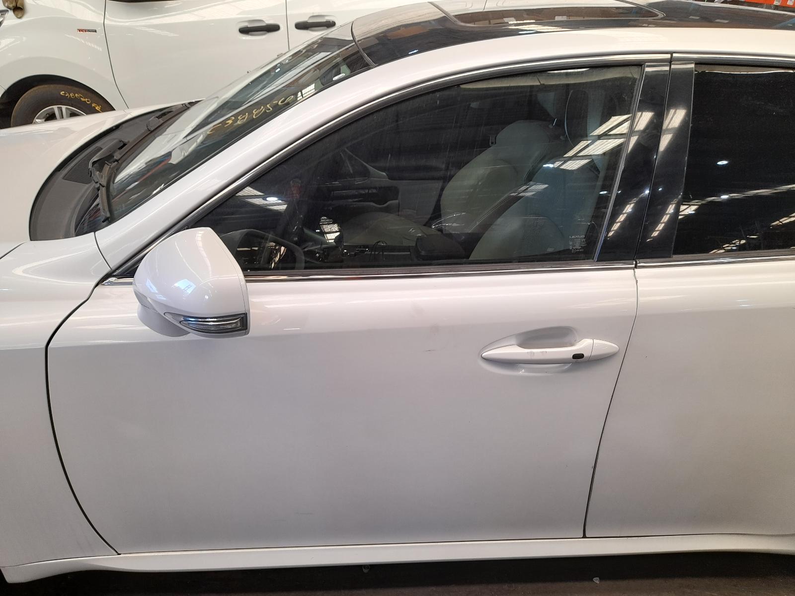 View Auto part Left Front Door Window Lexus Is250/is250c 2011