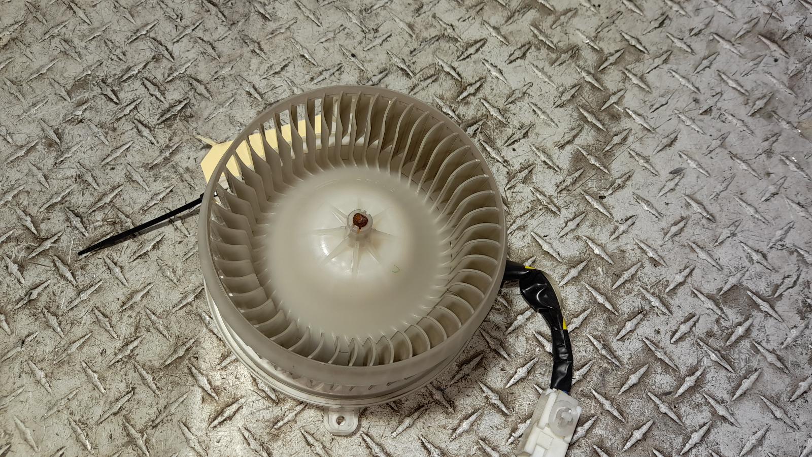 View Auto part Heater Fan Motor Lexus Is250/is250c 2011