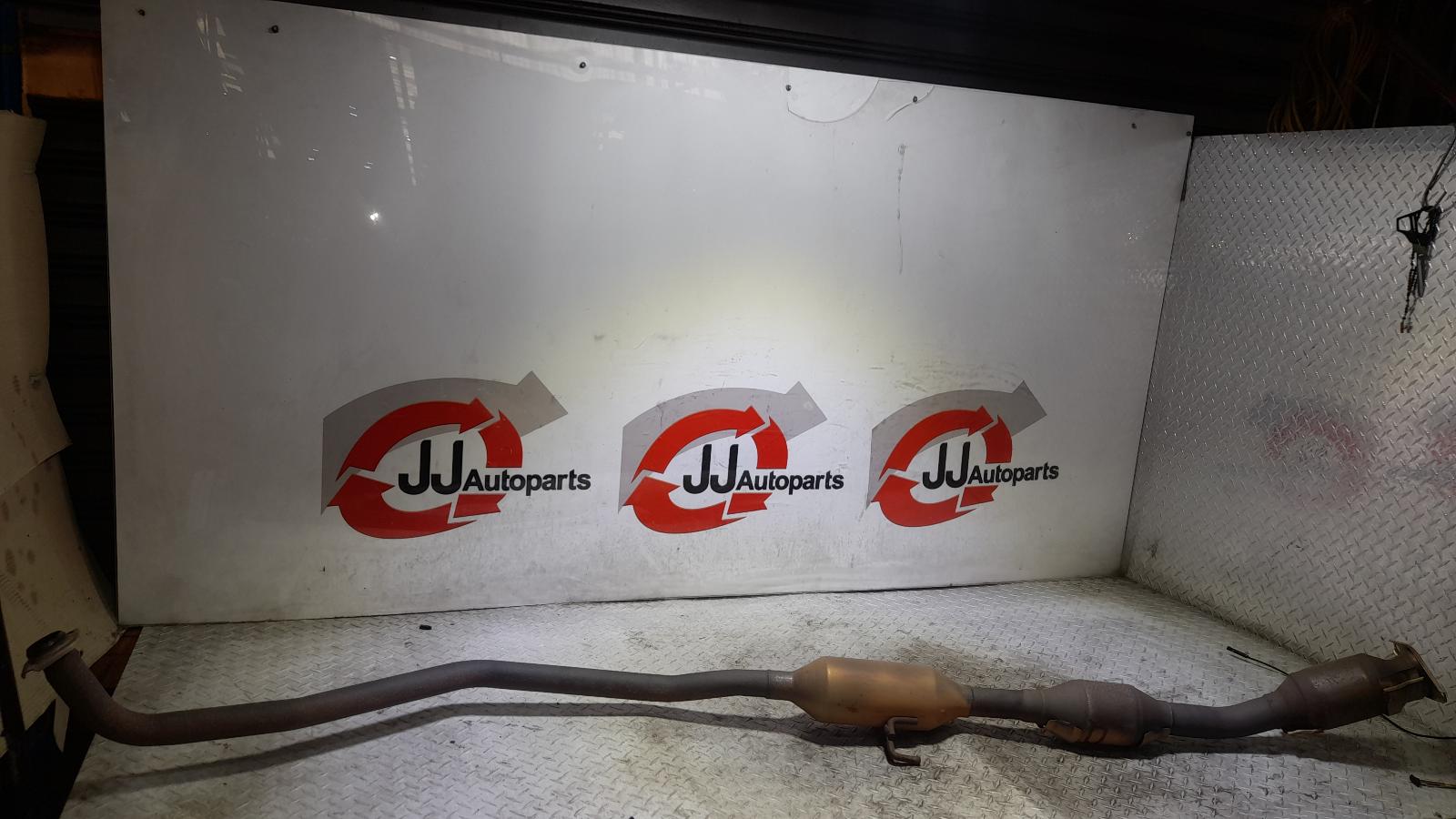 View Auto part Catalytic Converter Toyota Corolla 2013