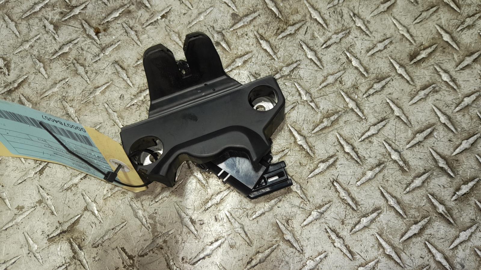 View Auto part Door/Boot/Gate Lock Toyota Corolla 2013
