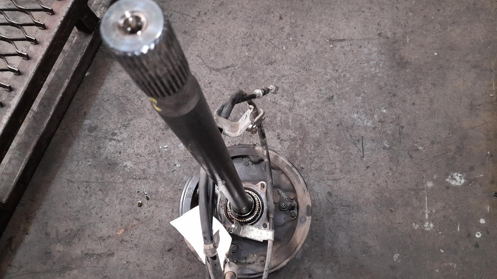 View Auto part Axle Toyota Hilux 2015