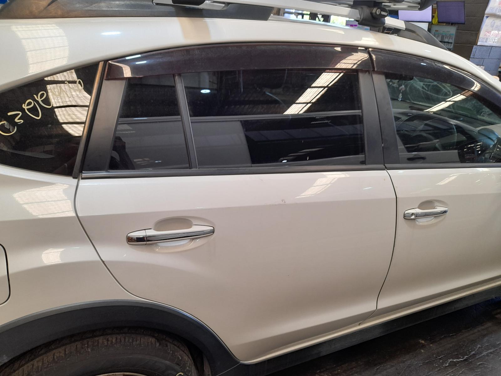 View Auto part Right Rear Door Sliding Subaru Xv 2014