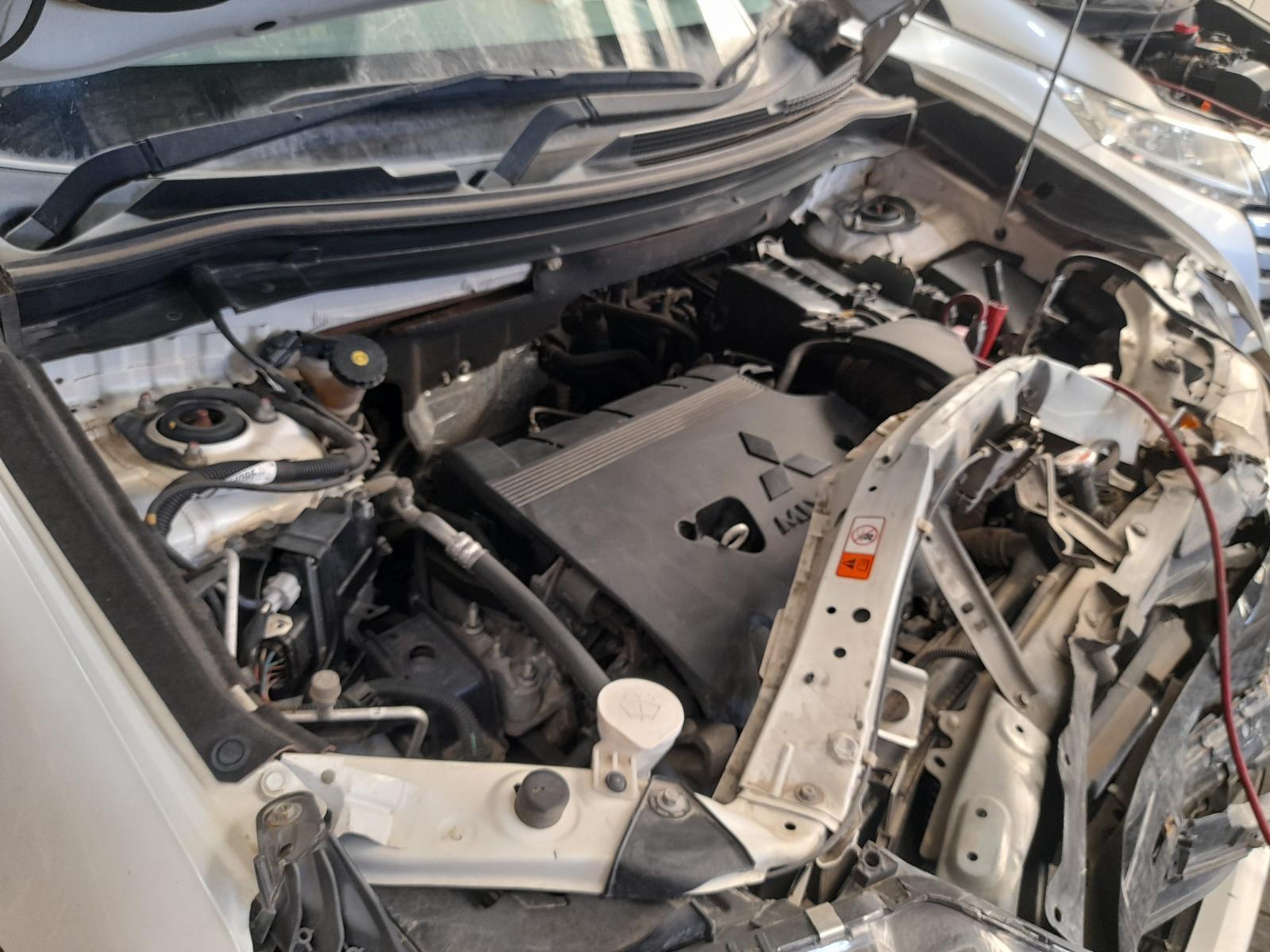 View Auto part Engine Mitsubishi Outlander 2015