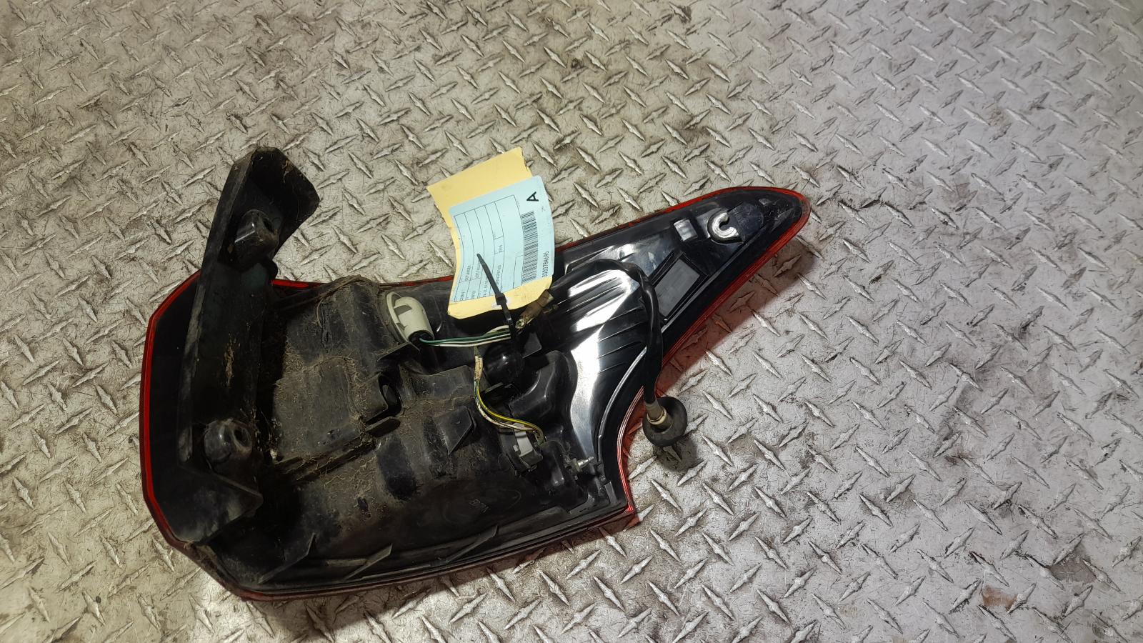 View Auto part Left Taillight Mitsubishi Outlander 2015